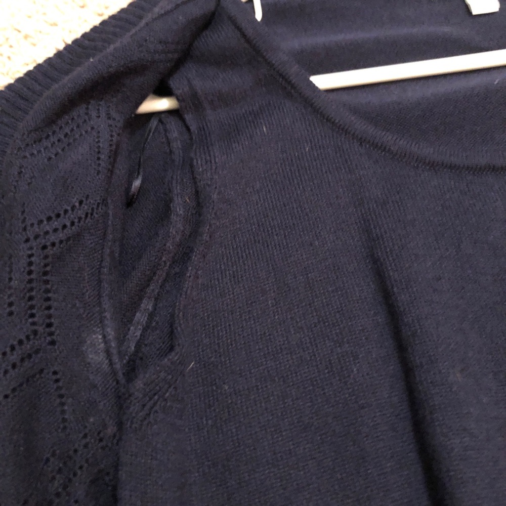 Croft & Barrow Women's Black or Dark Navy(?) Cardigan Sweater - Picture 4 of 6